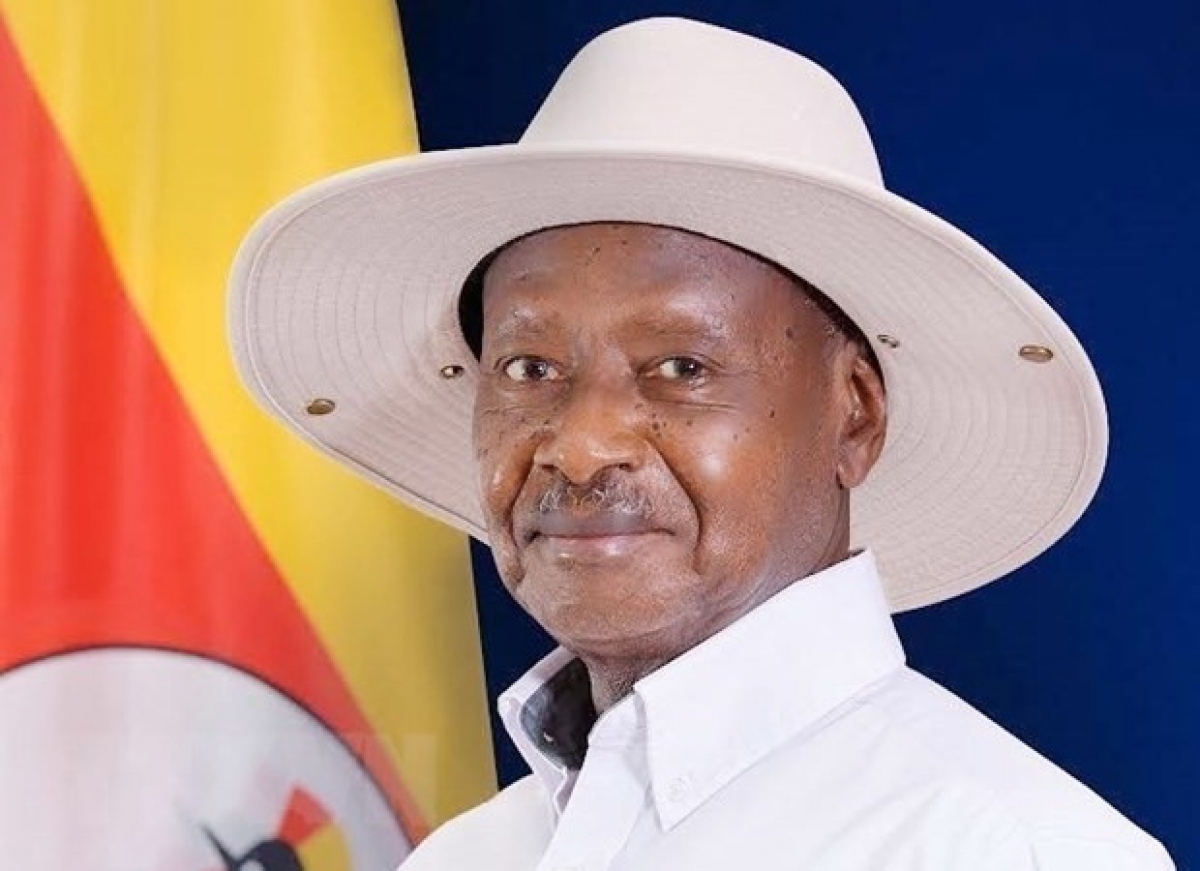 Uganda president begins Vietnam visit